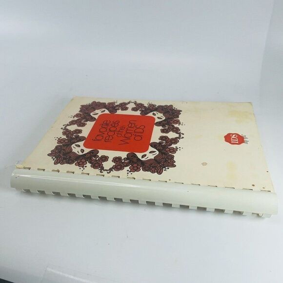 Favorite Recipes Of The Women Of IDS 1979 Investors Diversified Betty Crocker - Picture 5 of 12